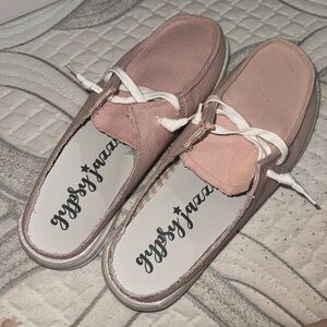 New in box Gypsy Jazz Layla 11 open back - pink/blush